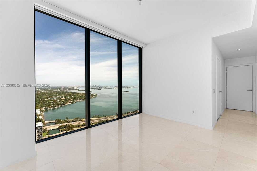 For Sale: $4,150,000 (5 beds, 5 baths, 2887 Square Feet)