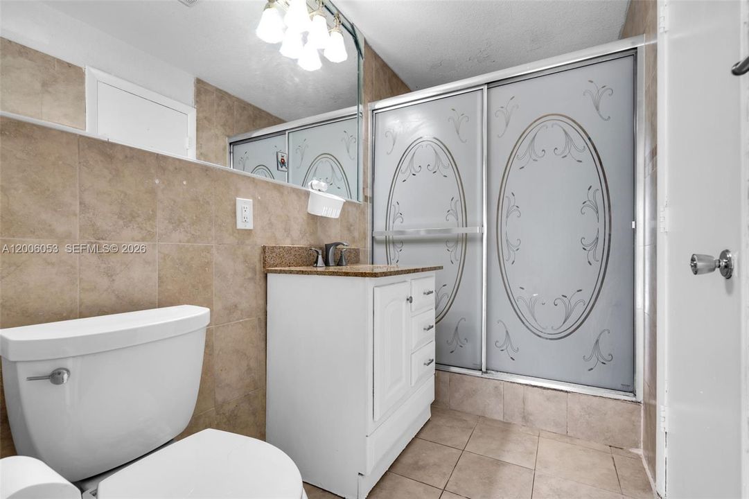 Под контрактом: $499,000 (3 спален, 2 ванн, 1616 Квадратных фут)