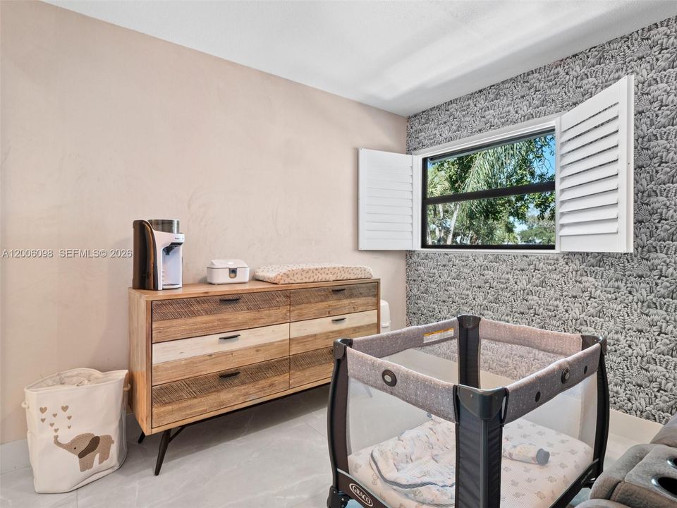 For Sale: $420,000 (2 beds, 2 baths, 1580 Square Feet)