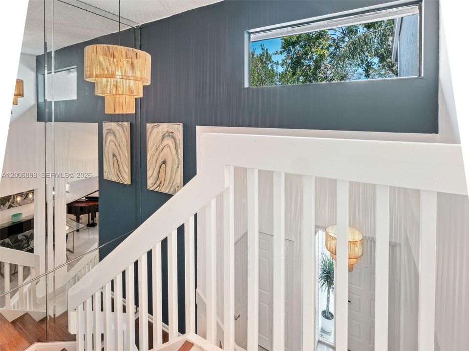 For Sale: $420,000 (2 beds, 2 baths, 1580 Square Feet)