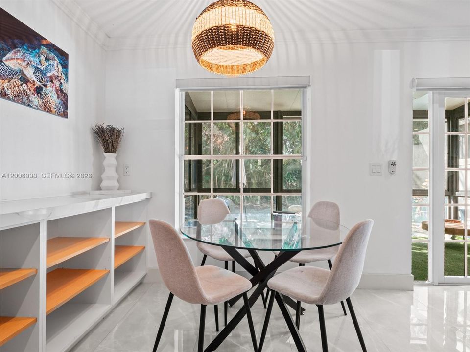 For Sale: $420,000 (2 beds, 2 baths, 1580 Square Feet)