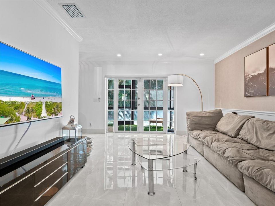 For Sale: $420,000 (2 beds, 2 baths, 1580 Square Feet)