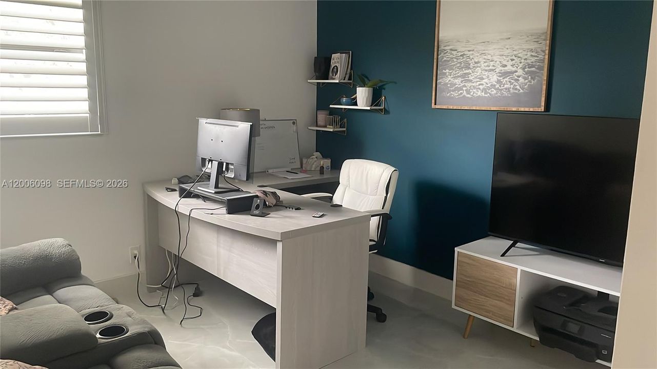 Office - Second room (office setup)
