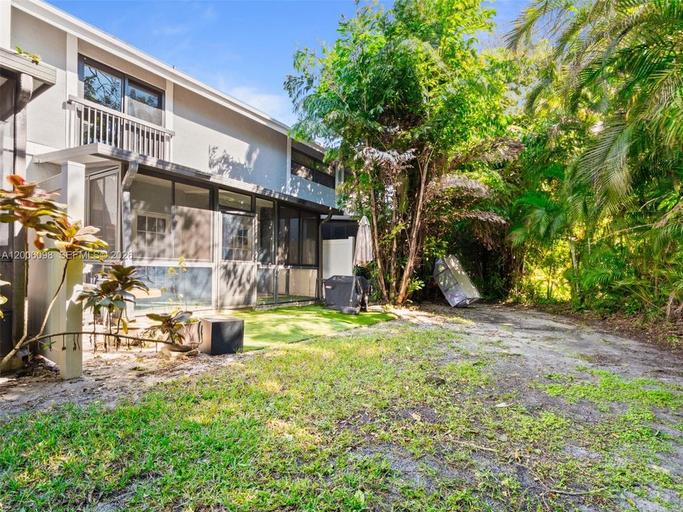 For Sale: $420,000 (2 beds, 2 baths, 1580 Square Feet)