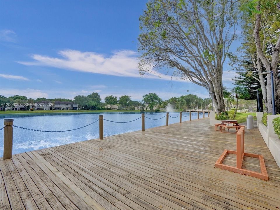 For Sale: $420,000 (2 beds, 2 baths, 1580 Square Feet)