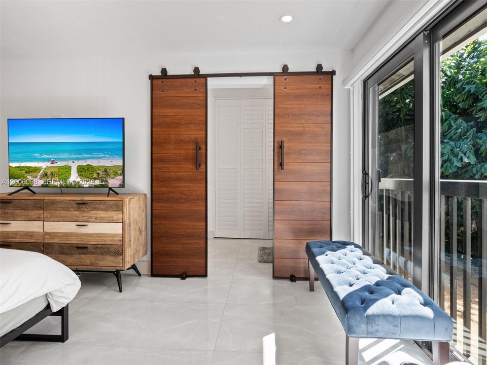 For Sale: $420,000 (2 beds, 2 baths, 1580 Square Feet)
