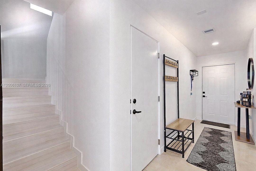 Active With Contract: $3,799 (5 beds, 3 baths, 1810 Square Feet)