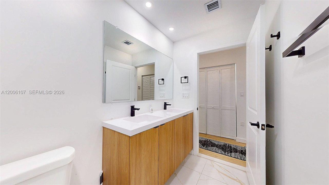 Active With Contract: $3,799 (5 beds, 3 baths, 1810 Square Feet)