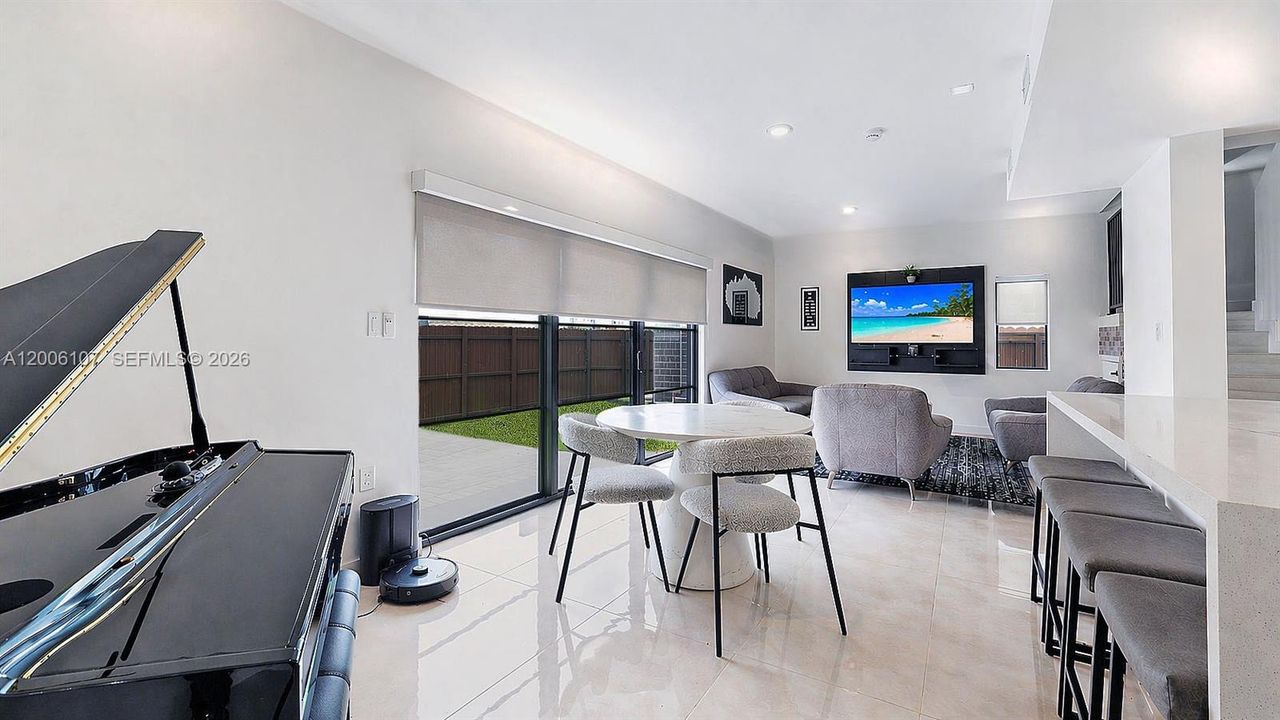 Active With Contract: $3,799 (5 beds, 3 baths, 1810 Square Feet)