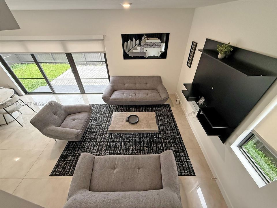 Active With Contract: $3,799 (5 beds, 3 baths, 1810 Square Feet)