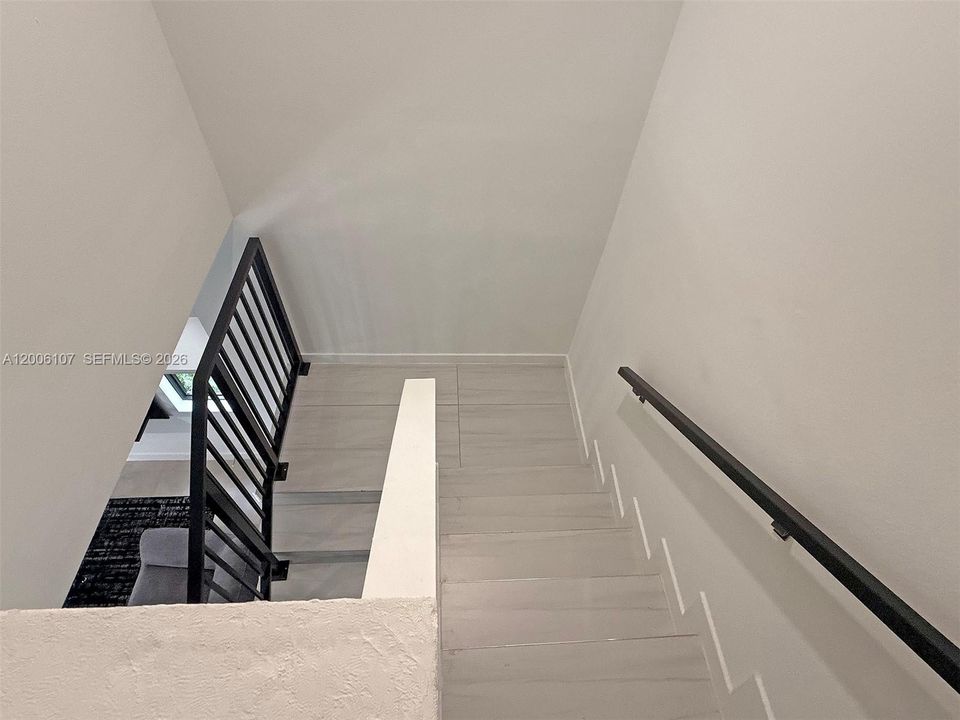 Active With Contract: $3,799 (5 beds, 3 baths, 1810 Square Feet)