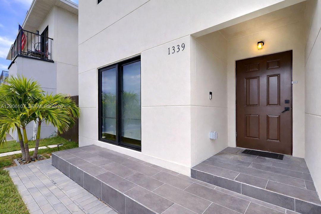 Active With Contract: $3,799 (5 beds, 3 baths, 1810 Square Feet)