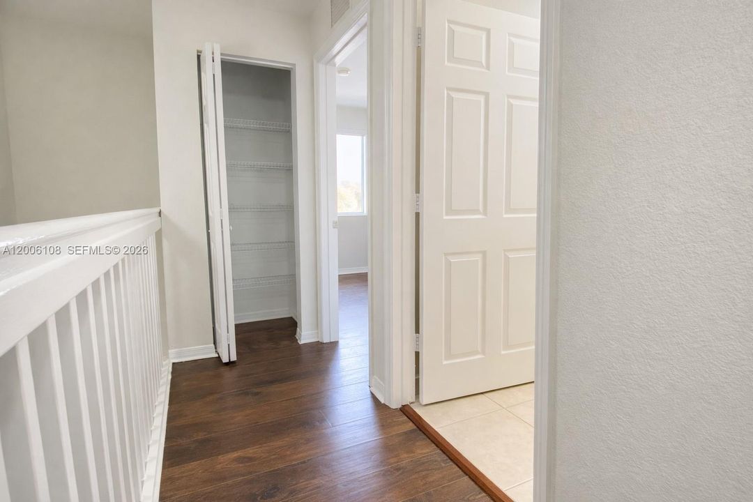 Active With Contract: $2,400 (3 beds, 2 baths, 1253 Square Feet)