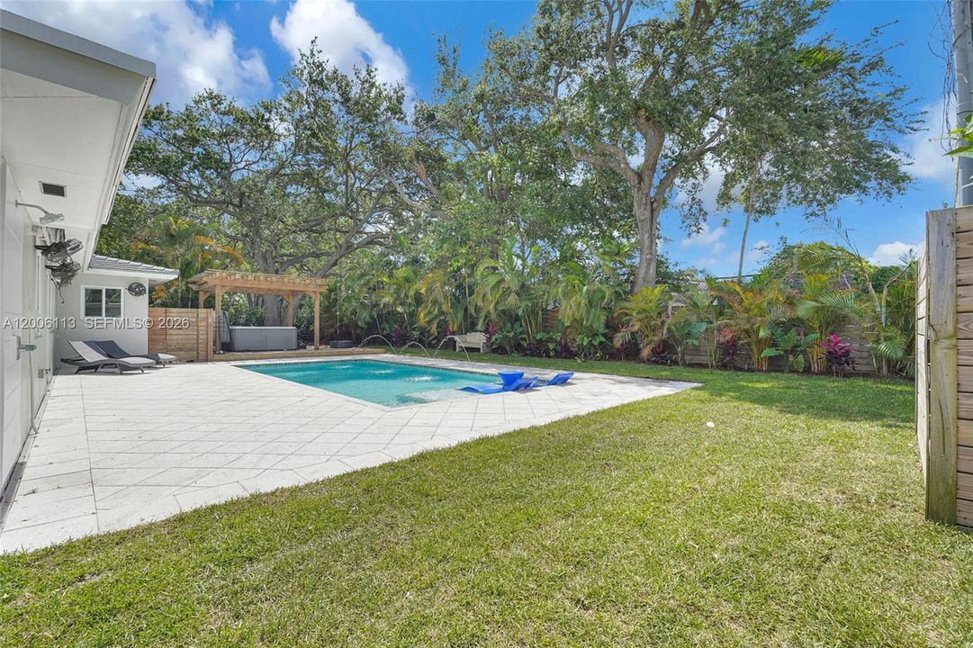 En Venta: $1,399,000 (3 camas, 2 baños, 1510 Pies cuadrados)