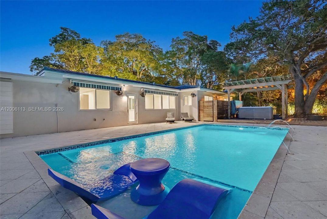 En Venta: $1,399,000 (3 camas, 2 baños, 1510 Pies cuadrados)