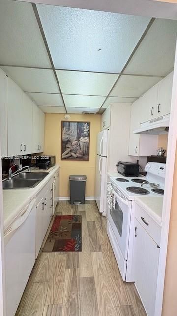 На продажу: $140,000 (2 спален, 1 ванн, 860 Квадратных фут)