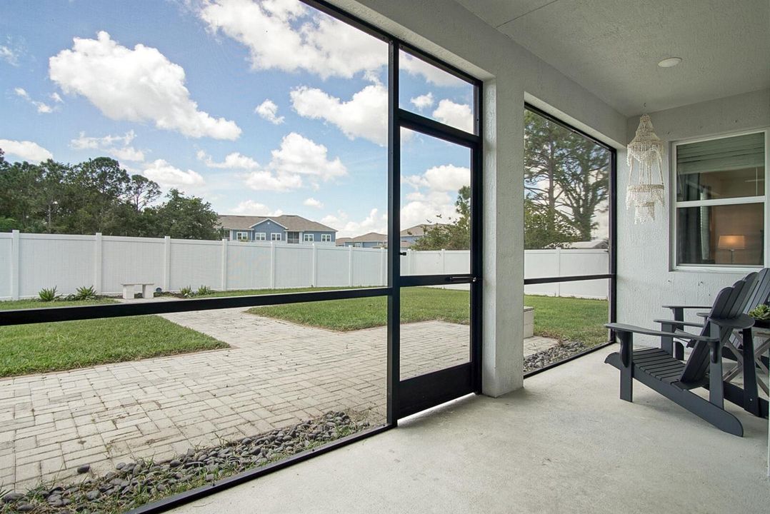 Patio & Backyard