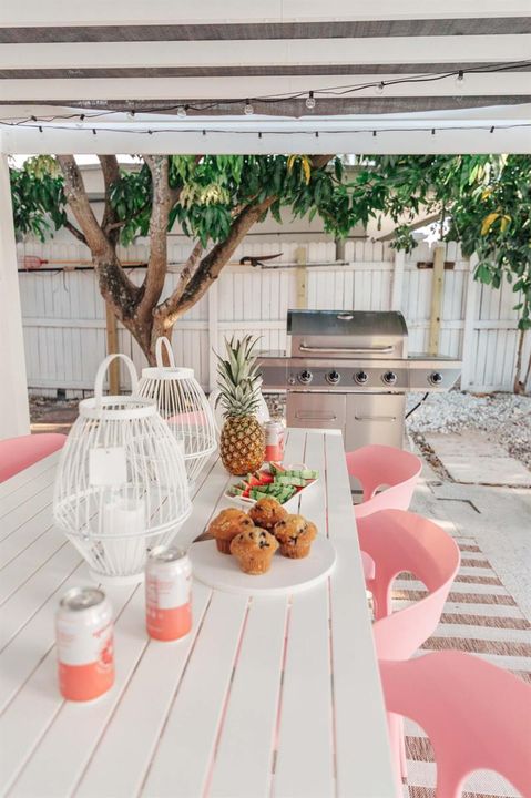 3057 outdoor dining 2