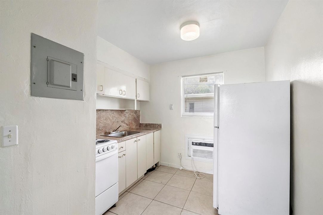 515 Ne 150th St_004