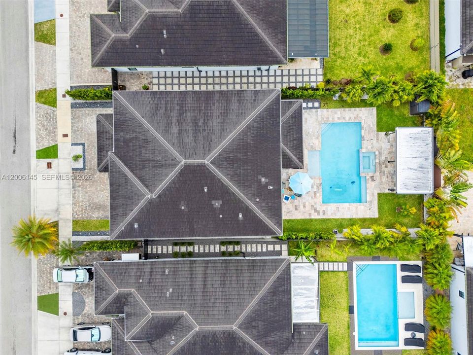 En Venta: $1,275,900 (5 camas, 4 baños, 3194 Pies cuadrados)