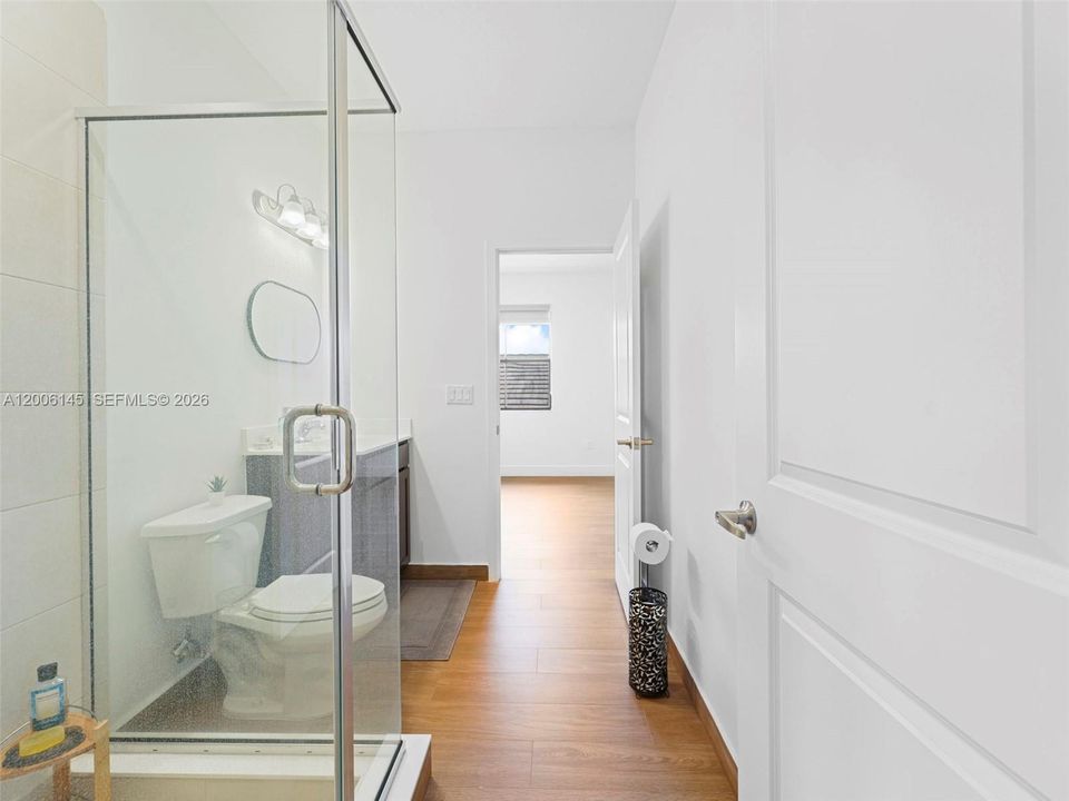 En Venta: $1,275,900 (5 camas, 4 baños, 3194 Pies cuadrados)