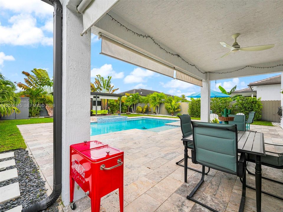 En Venta: $1,275,900 (5 camas, 4 baños, 3194 Pies cuadrados)