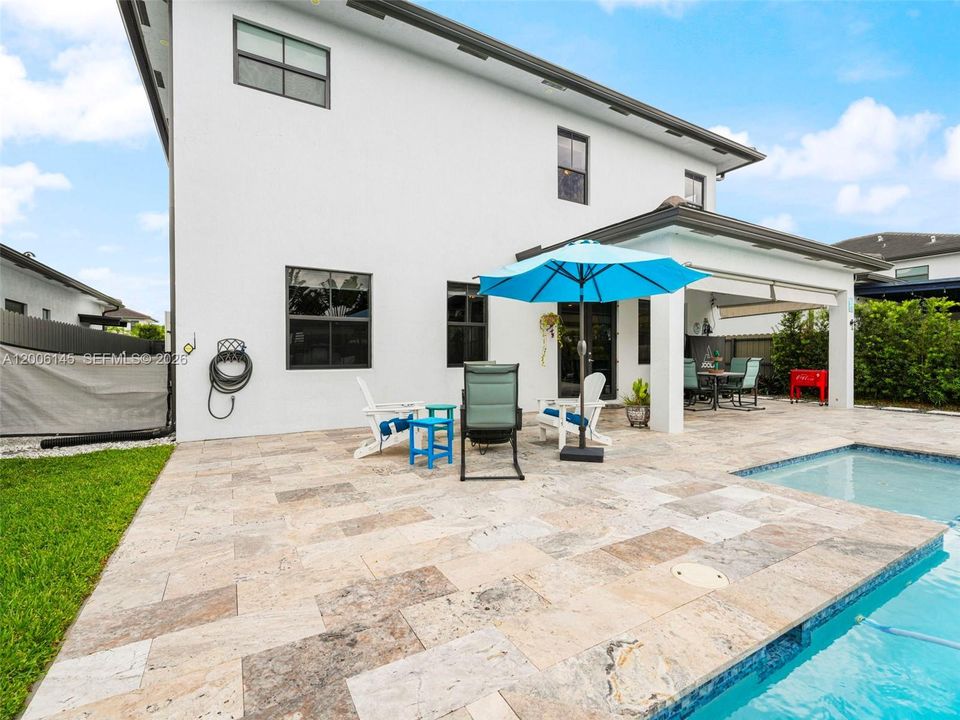 En Venta: $1,275,900 (5 camas, 4 baños, 3194 Pies cuadrados)