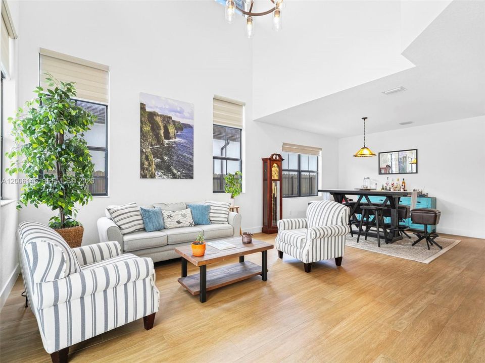 En Venta: $1,275,900 (5 camas, 4 baños, 3194 Pies cuadrados)