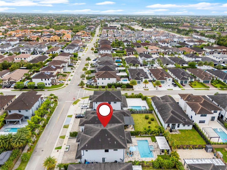 En Venta: $1,275,900 (5 camas, 4 baños, 3194 Pies cuadrados)