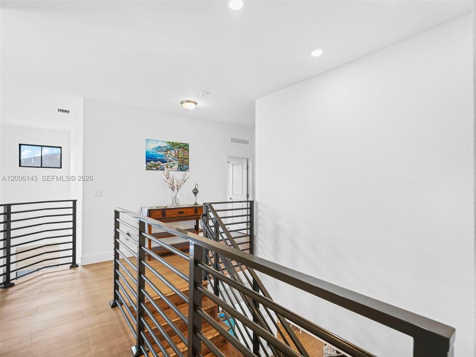 En Venta: $1,275,900 (5 camas, 4 baños, 3194 Pies cuadrados)