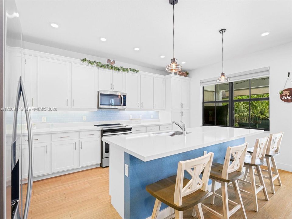 En Venta: $1,275,900 (5 camas, 4 baños, 3194 Pies cuadrados)