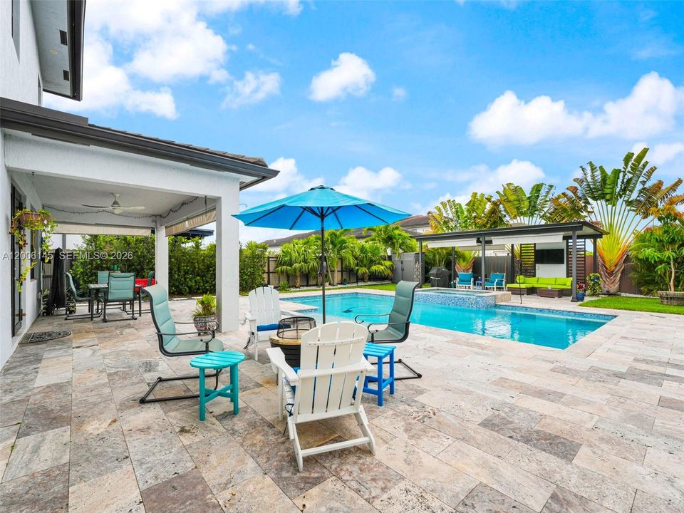 En Venta: $1,275,900 (5 camas, 4 baños, 3194 Pies cuadrados)