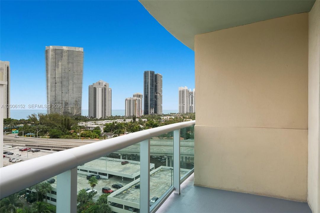 На продажу: $309,000 (1 спален, 1 ванн, 1000 Квадратных фут)