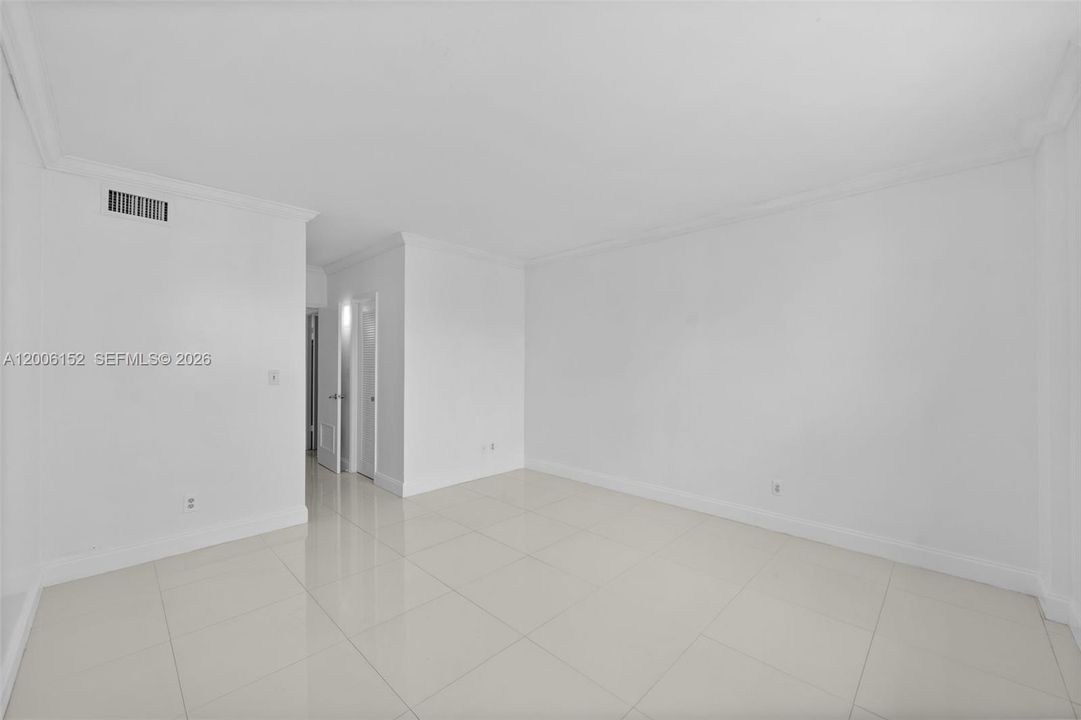 На продажу: $309,000 (1 спален, 1 ванн, 1000 Квадратных фут)