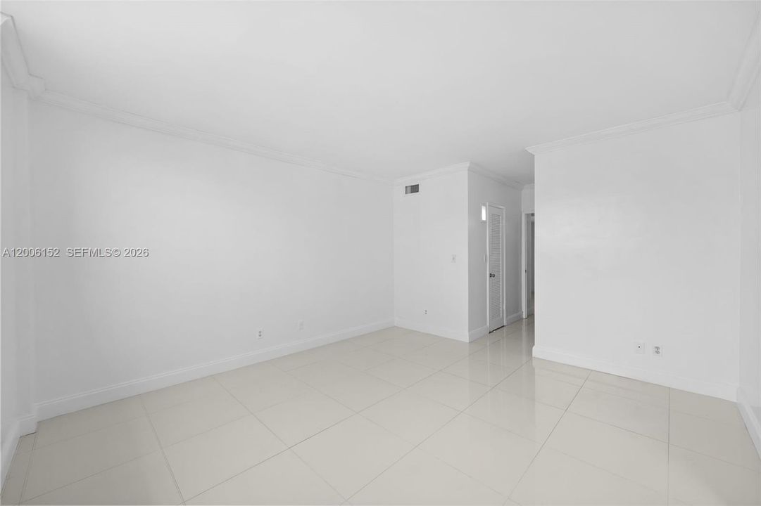 На продажу: $309,000 (1 спален, 1 ванн, 1000 Квадратных фут)