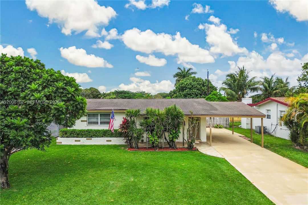 Activo con contrato: $379,900 (2 camas, 1 baños, 888 Pies cuadrados)