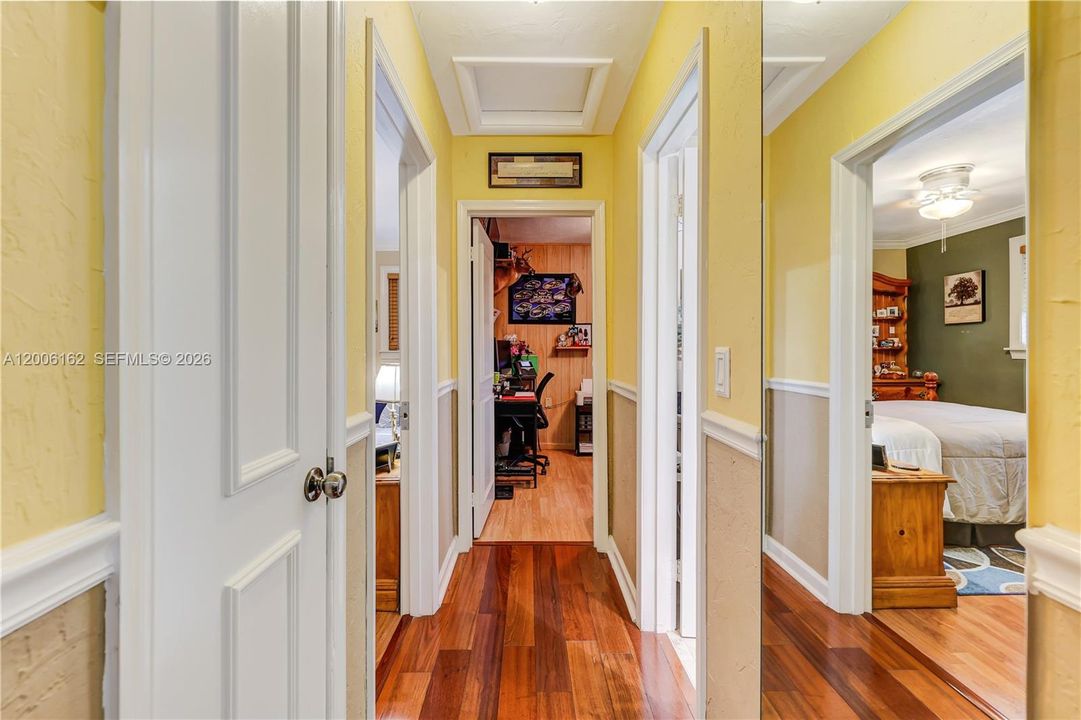 Activo con contrato: $379,900 (2 camas, 1 baños, 888 Pies cuadrados)