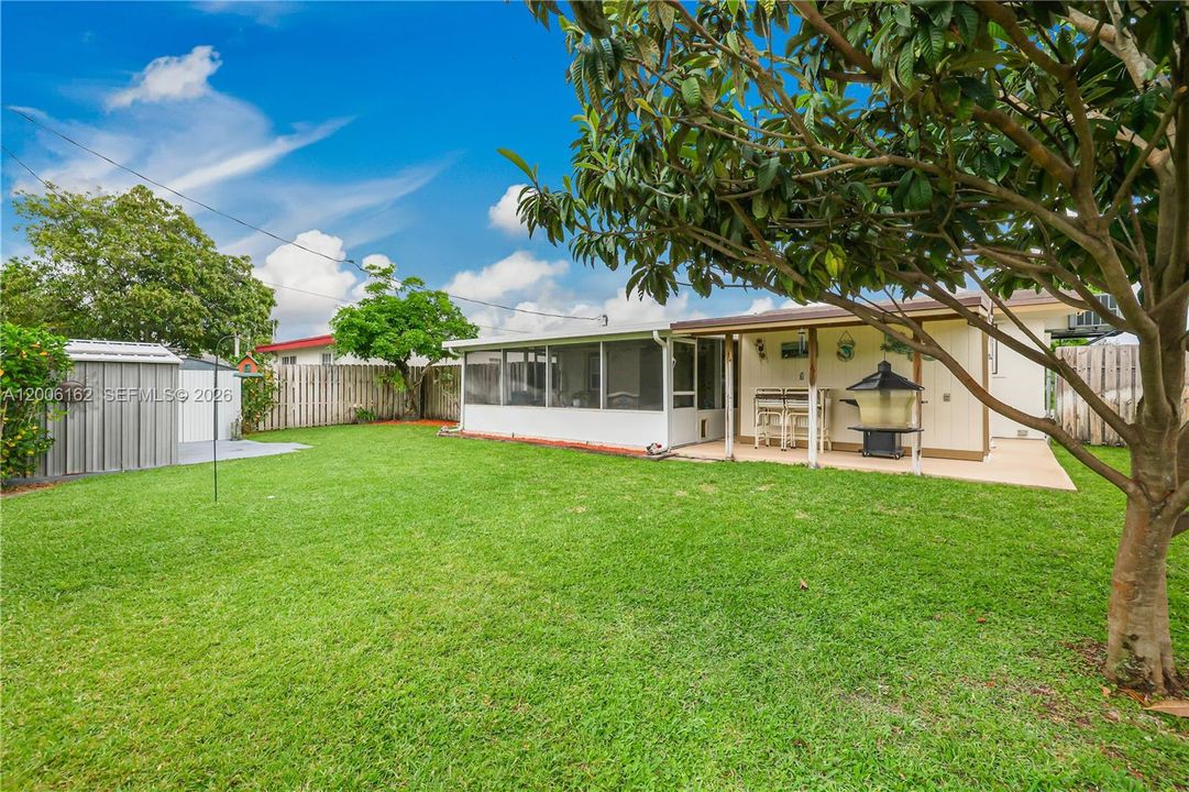 Activo con contrato: $379,900 (2 camas, 1 baños, 888 Pies cuadrados)