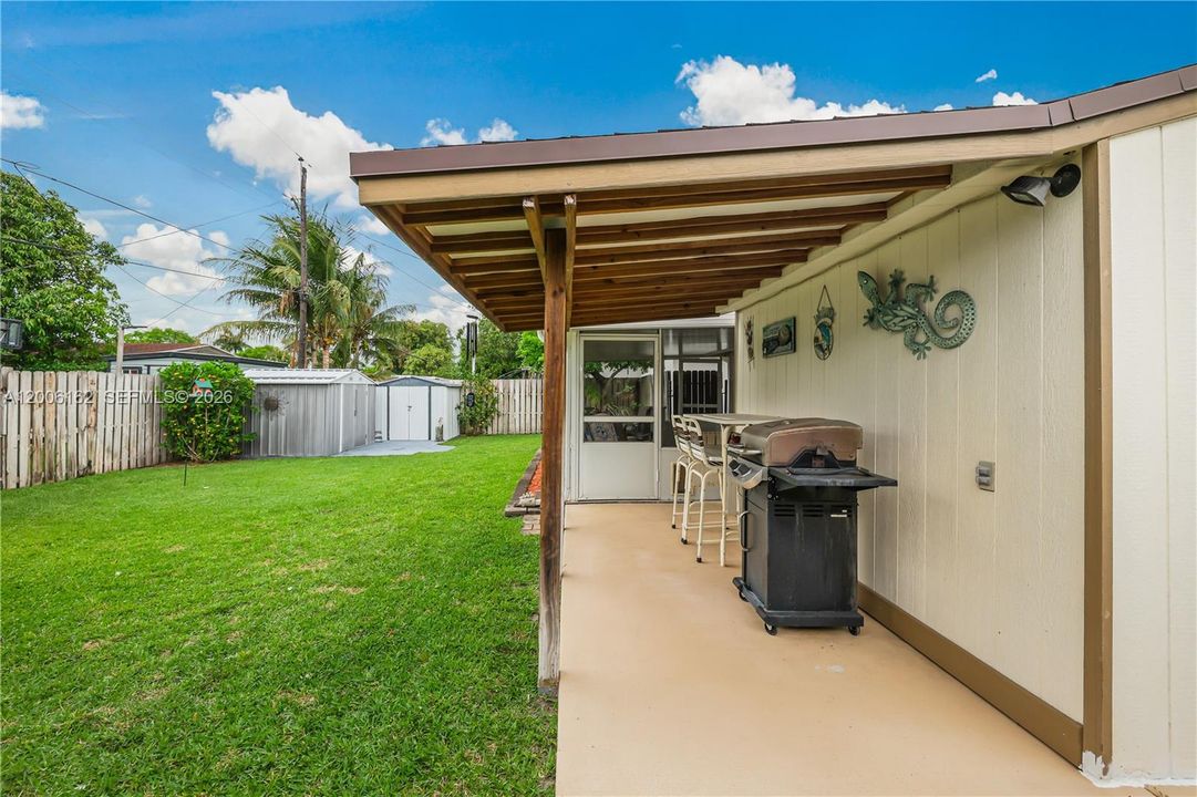 Activo con contrato: $379,900 (2 camas, 1 baños, 888 Pies cuadrados)
