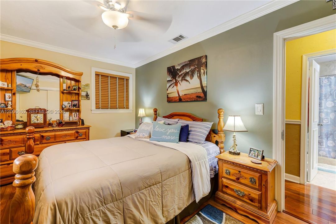 Activo con contrato: $379,900 (2 camas, 1 baños, 888 Pies cuadrados)