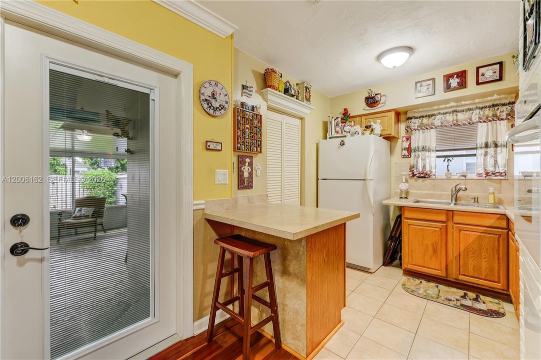 Activo con contrato: $379,900 (2 camas, 1 baños, 888 Pies cuadrados)