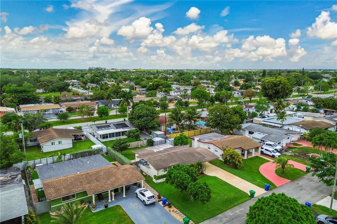 Activo con contrato: $379,900 (2 camas, 1 baños, 888 Pies cuadrados)