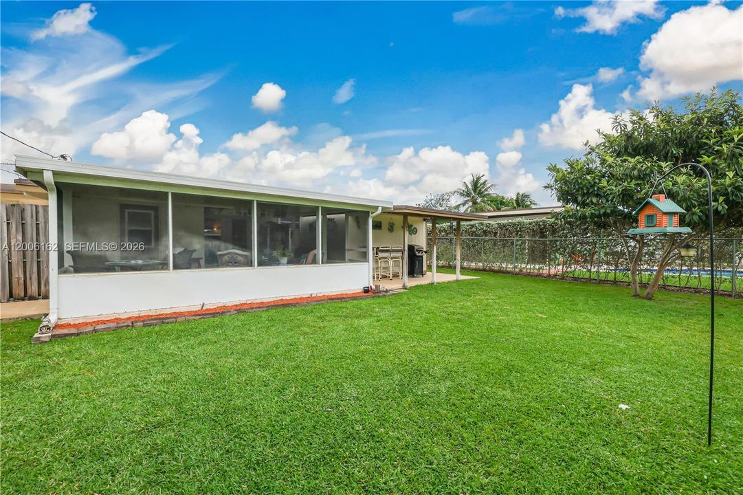 Activo con contrato: $379,900 (2 camas, 1 baños, 888 Pies cuadrados)