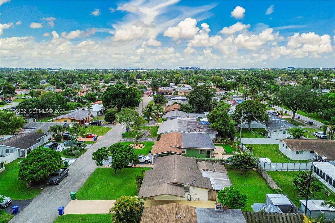 Activo con contrato: $379,900 (2 camas, 1 baños, 888 Pies cuadrados)