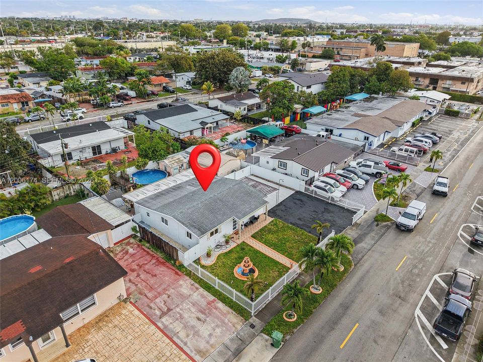 Activo con contrato: $640,000 (3 camas, 1 baños, 1062 Pies cuadrados)