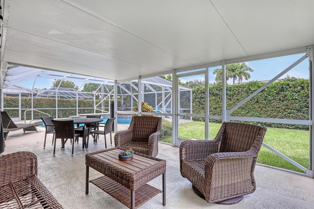 Covered screened patio