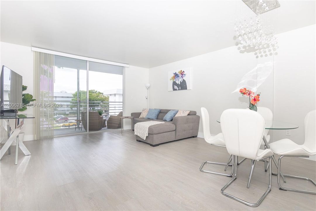 En Venta: $215,000 (1 camas, 1 baños, 812 Pies cuadrados)