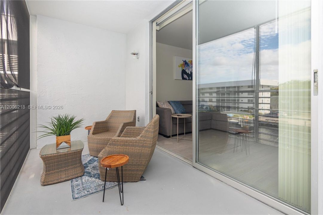 En Venta: $215,000 (1 camas, 1 baños, 812 Pies cuadrados)