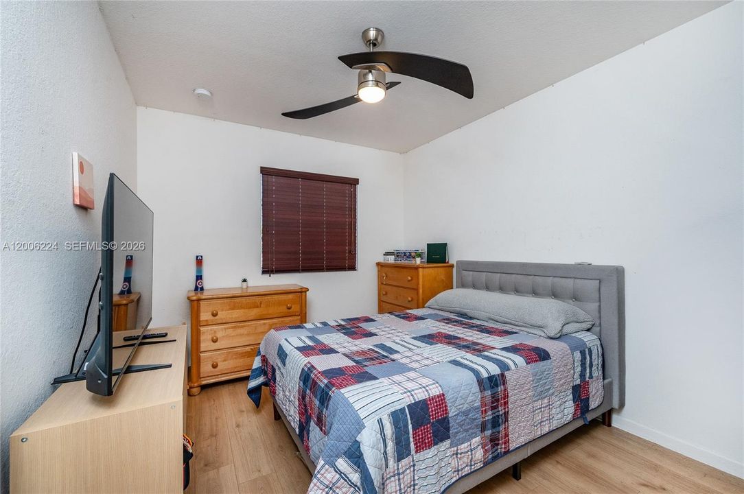 En Venta: $395,000 (3 camas, 2 baños, 1850 Pies cuadrados)