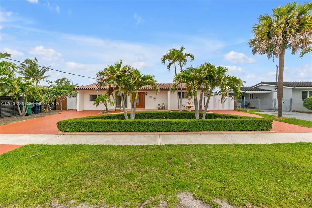 Active With Contract: $775,000 (4 beds, 4 baths, 2400 Square Feet)